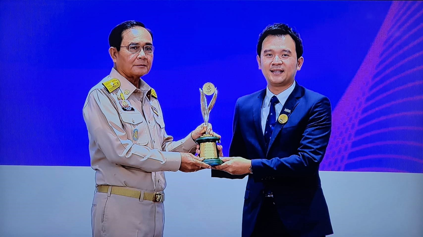 นำวิวัฒน์ รับมอบรางวัลเกียรติยศของอุตสาหกรรมไทยประจำปี 2563